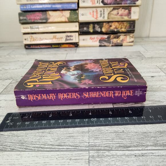 Surrender to Love by Rosemary‎ Rogers 1982 Avon Paperback Romance Clinch - Picture 6 of 11